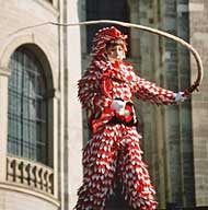 Karbatsche - Riemenpeitsche an Fasnacht in Aktion