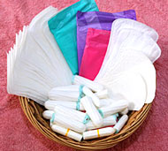 Viele Produkte sorgen dafür, dass Frauen sich während der Menstruation sicher fühlen.